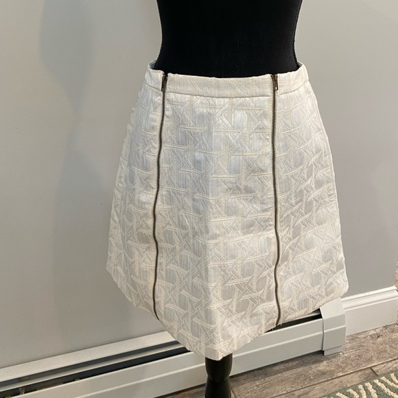White Double Zipper A-Line Skirt - Picture 4 of 10